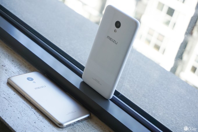 尾巴开箱 | 重回魅蓝经典口味,魅蓝 5 轻体验