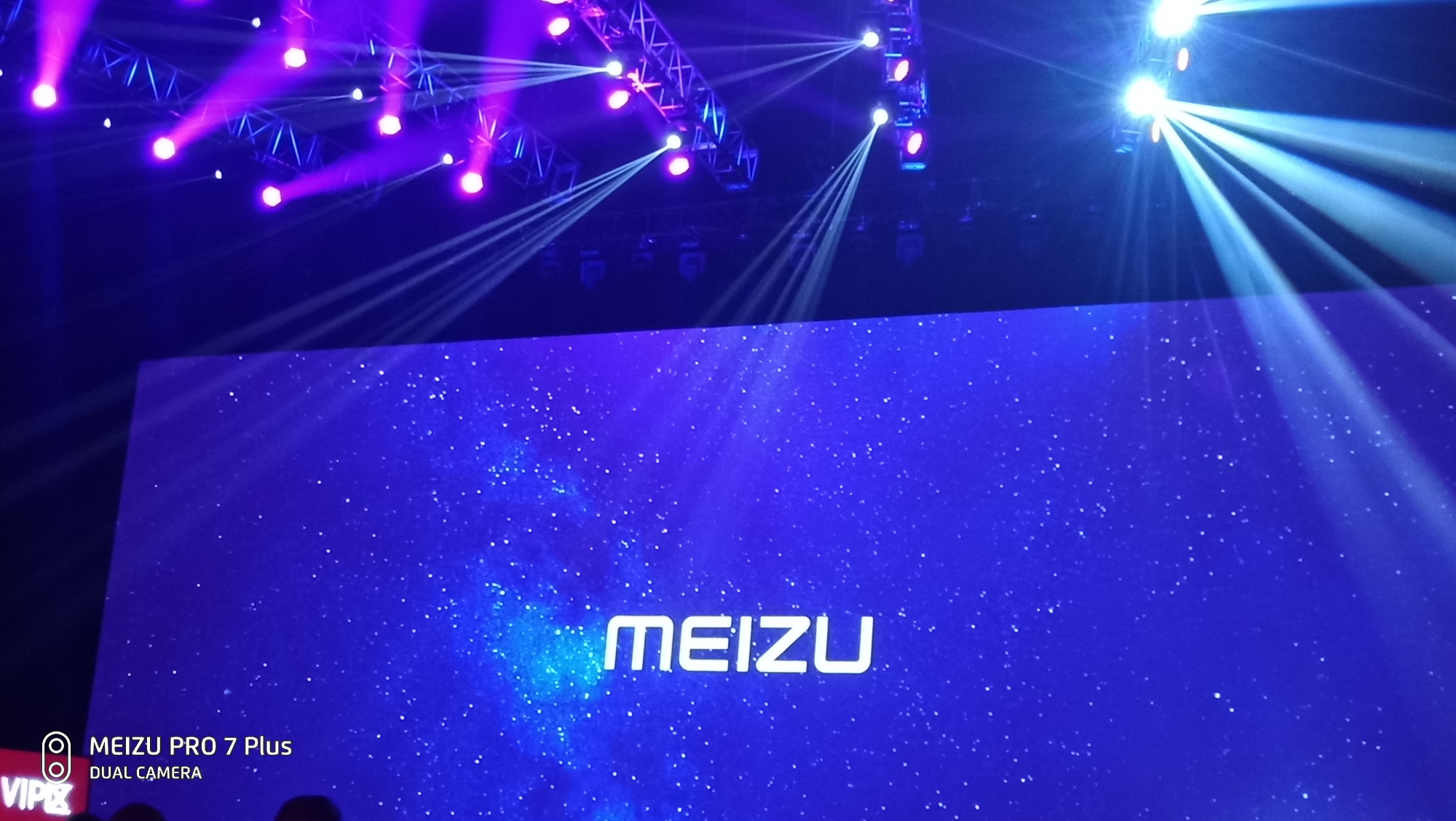 有幸参加了16th系列的发布会,认识了好多魅友。mx2,mx4pro,pro6p,pro7p,16thp,人生第一部手机是大一买的mx2,竟然是用的时间最久的,用了2年半,其他都是用了一年就换新了。因为新出的都太喜欢,太想要了<img class='smilies_mz' src=